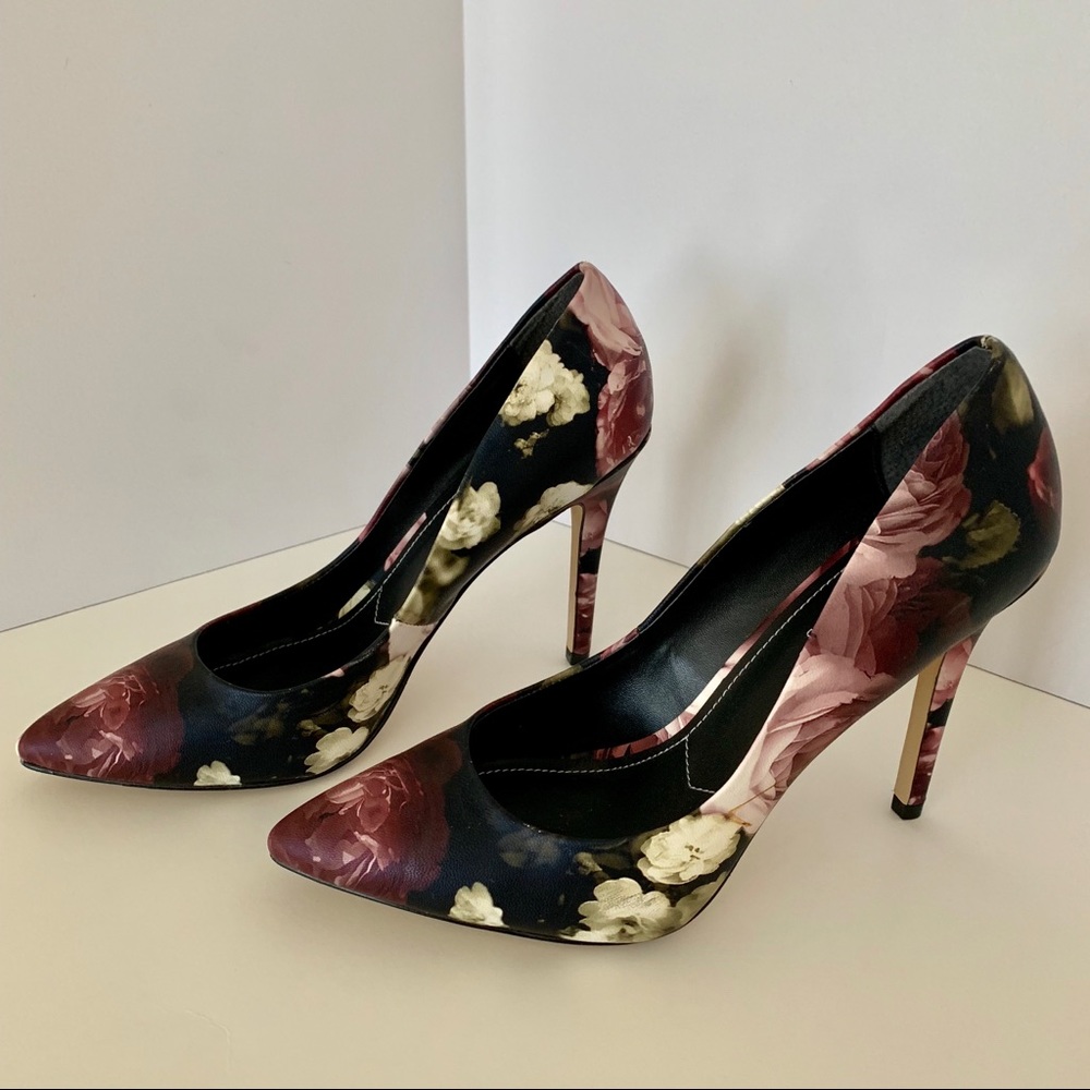 COPY - Charles David Floral Pumps Size 7.5 NWOB
